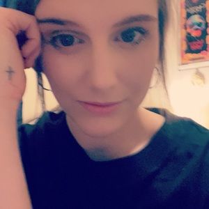 Meet your Posher, Carla